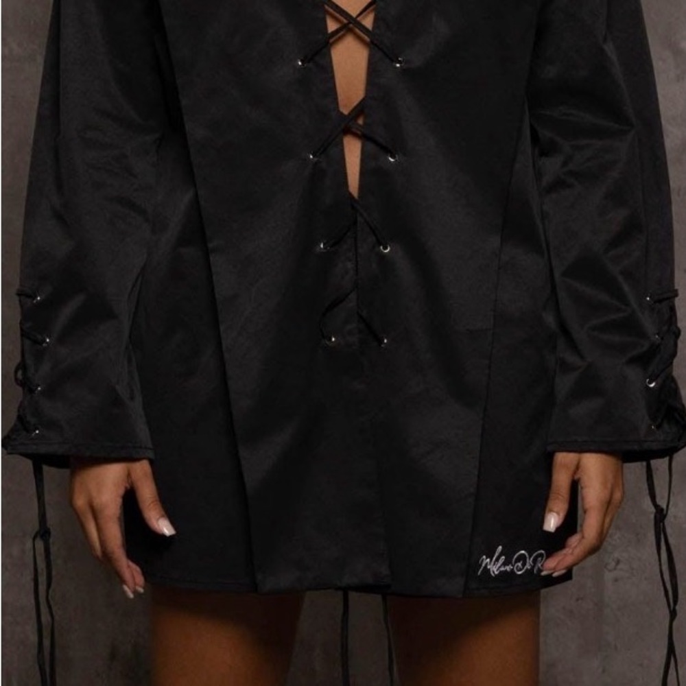 Milano Elegant Black Lace-Up Long Sleeve Dress